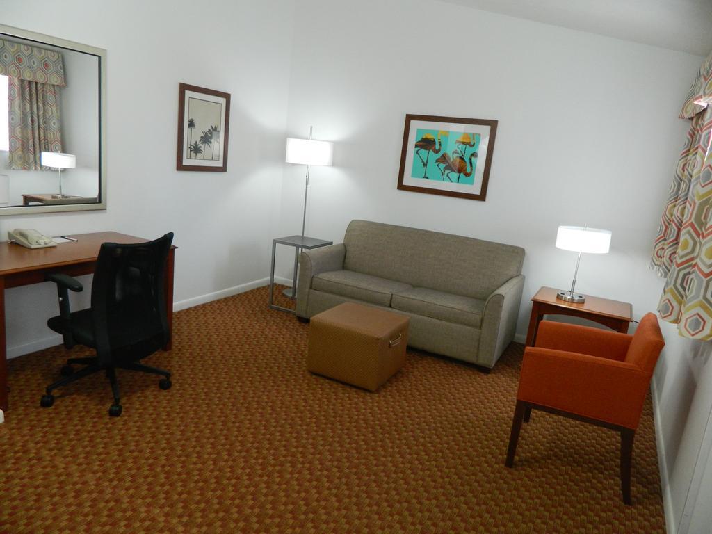 ホテル ベストウェスタン ポート セントルーシー Port St. Lucie 部屋 写真