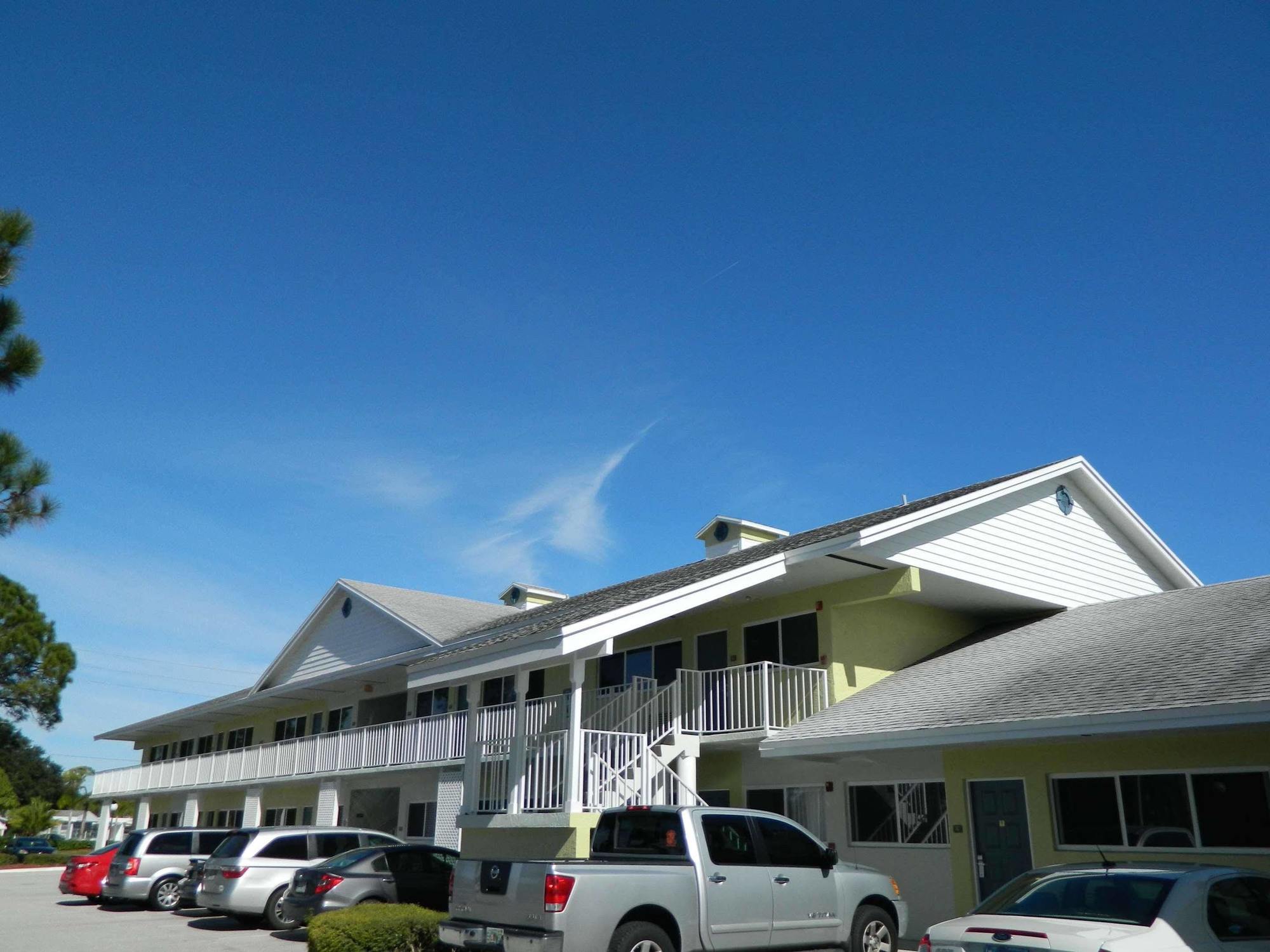 ホテル ベストウェスタン ポート セントルーシー Port St. Lucie エクステリア 写真